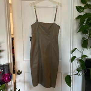 Express- grey- faux leather. Good quality and fit